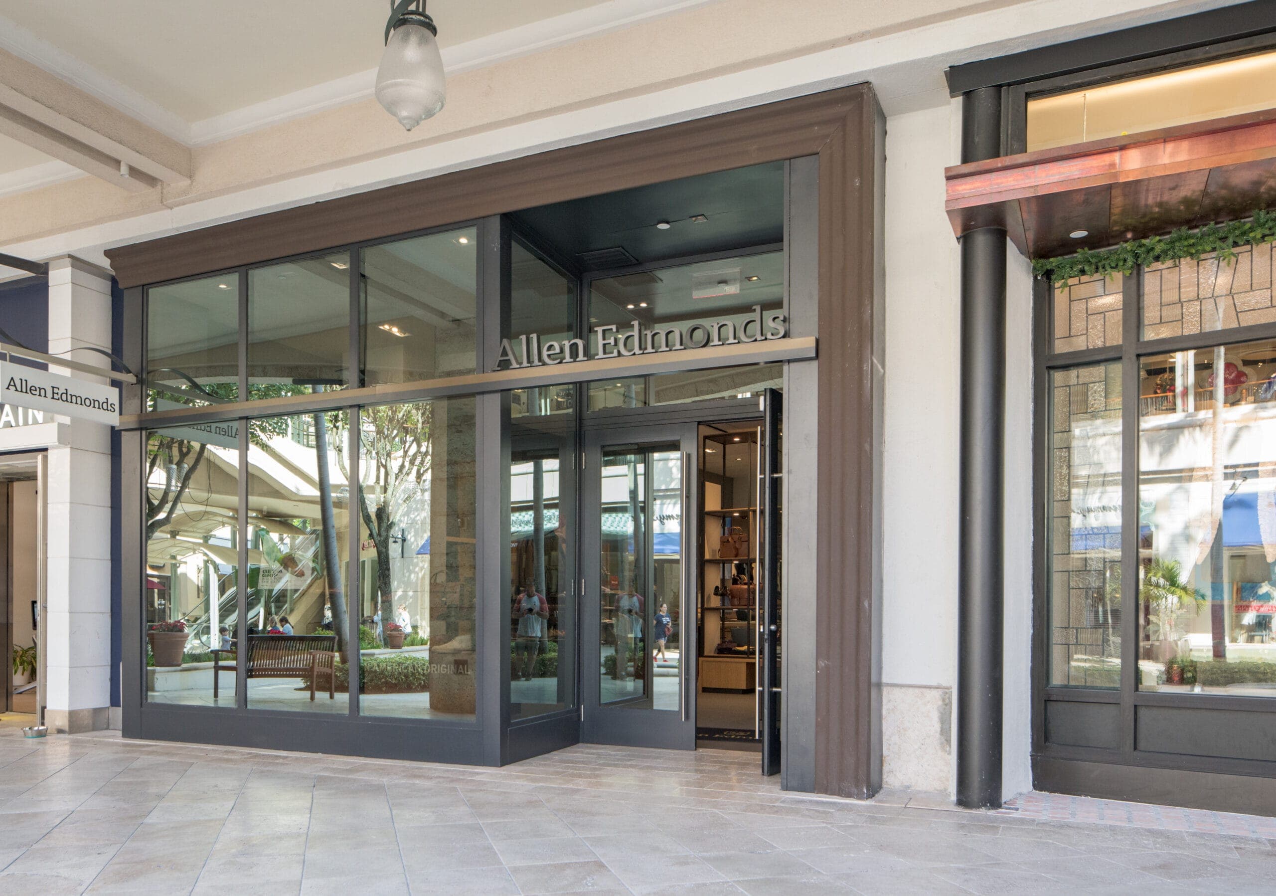Allen Edmonds Store